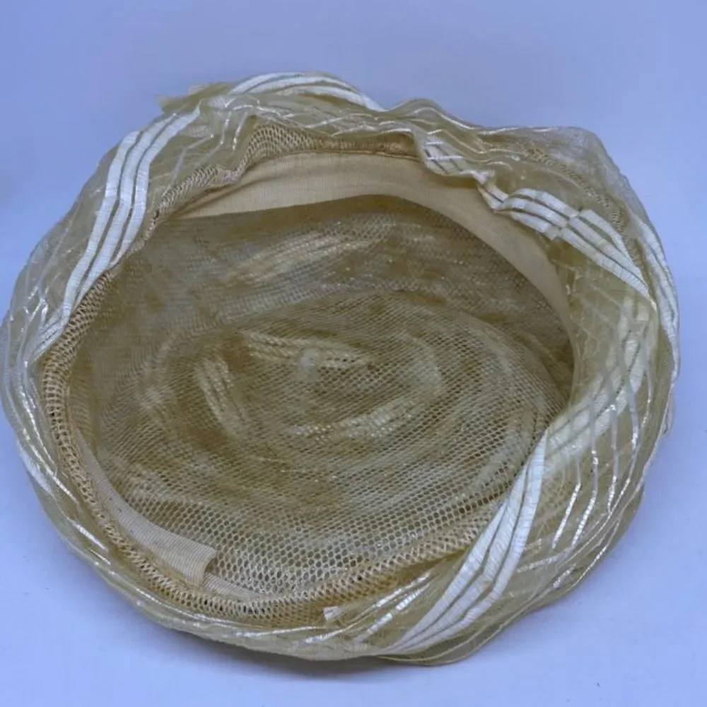 Vintage Cream Hat  - Picture 8 of 9